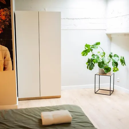 Creative 3 Bedroom 79m2 -bsh25- * Rotterdam