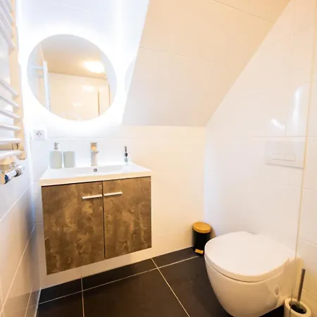 Creative 3 Bedroom 79m2 -bsh25- Apartment Rotterdam
